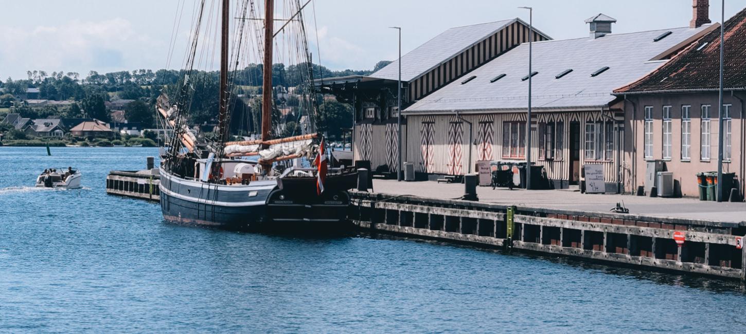 Træskib i Svendborg Havn