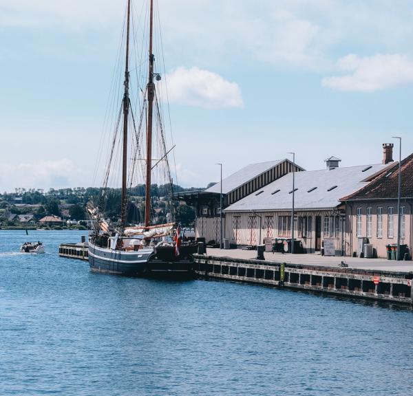 Træskib i Svendborg Havn