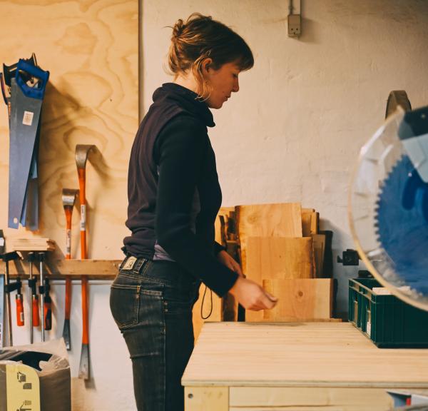 På besøg hos de kreative lejere på Frederiksø, Log Ladies