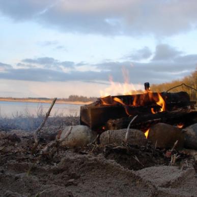 Bål på strand