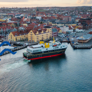 Ærøfærgen dronfoto Svendborg Havn