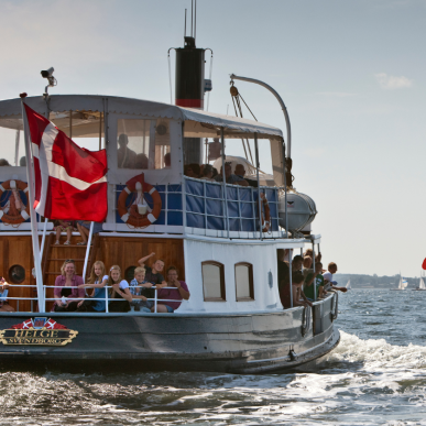 veteranskibet MS Helge, Svendborg, Sommer ved Sundet