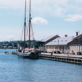 Træskib i Svendborg Havn