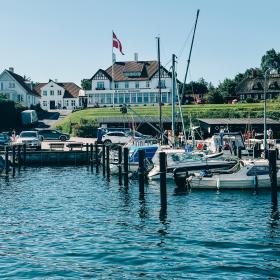 Hotel Troense restaurant, Sommer ved Sundet