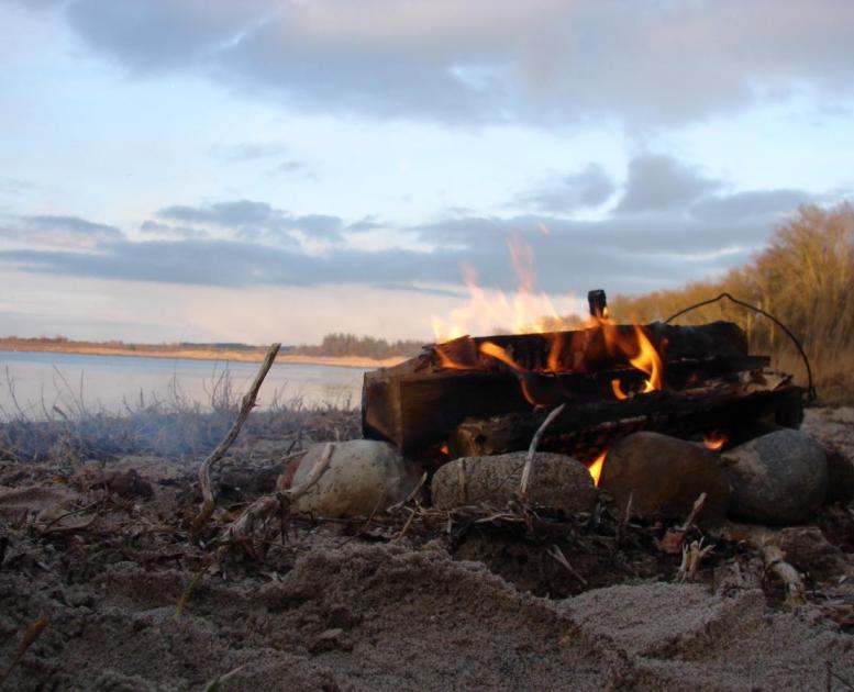 Bål på strand